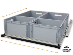 Auszugssystem Doppelboden: Maßgefertigtes Regalsystem mit Einhandverriegelung und grauen Euroboxen.